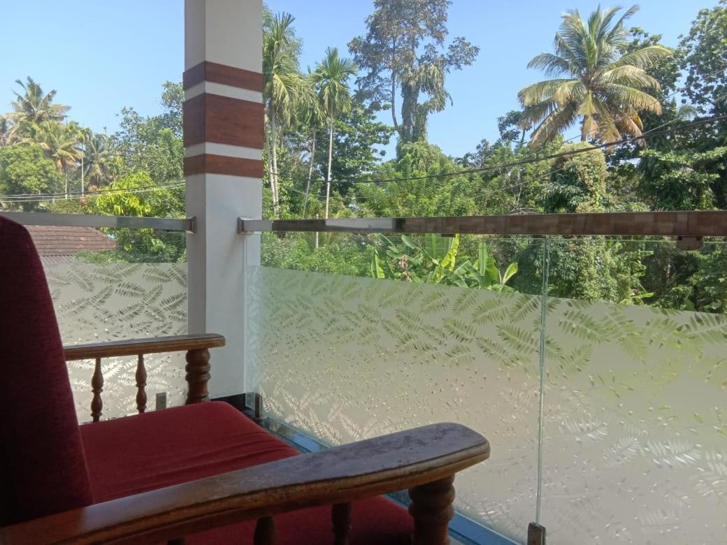 Dayout Regency Alappuzha Eksteriør billede